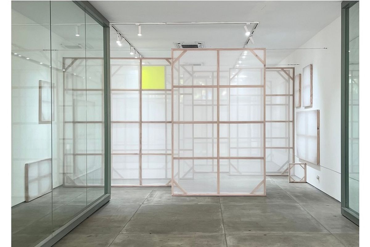 Karya berjudul To Be Square With dari Evi Pangestu.