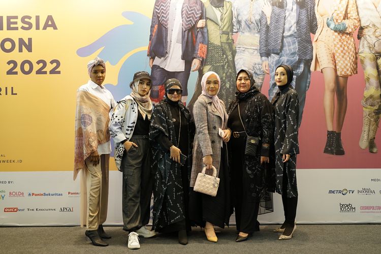 Mishka Project powered by Makaila Haifa berkolaborasi dengan LY Premium Scarf
