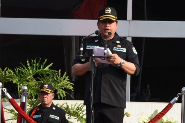 Sekretaris Jenderal DPR RI Indra Iskandar memberikan arahan pada apel persiapan Pidato Kenegaraan Presiden Republik Indonesia