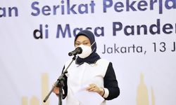 Beri Opsi Jam Kerja kepada Perusahaan, Menaker Ida: Prokes 5M Tak Bisa Ditawar