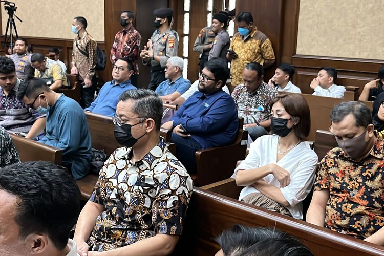 Mantan Menteri Sosial (Mensos) Juliari P Batubara menjadi saksi dalam kasus dugaan korupsi penyaluran bantuan sosial (bansos) beras untuk Keluarga Penerima Manfaat (KPM) dalam Program Keluarga Harapan (PKH) pada Kementerian Sosial (Kemensos) RI tahun 2020-2021 di Pengadilan Tipikor Jakarta, Rabu (6/3/2025).