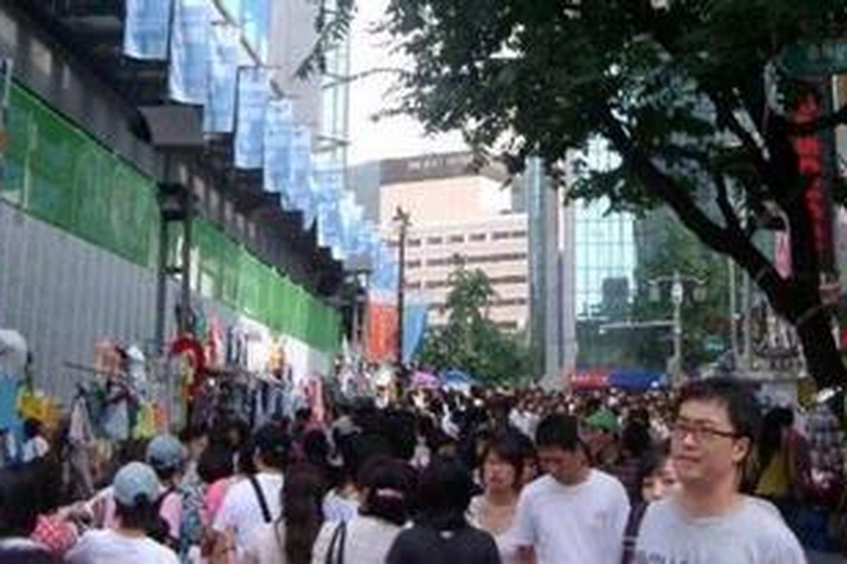 Lautan Manusia di Myeongdong