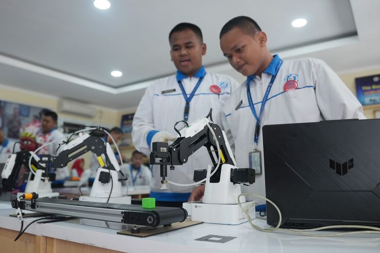 10 Bidang SMK dengan Peluang Kerja Menjanjikan