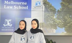 Kembar Devi-Desi Lolos Beasiswa LPDP ke Australia, Dibesarkan Ibu 'Single Parent'