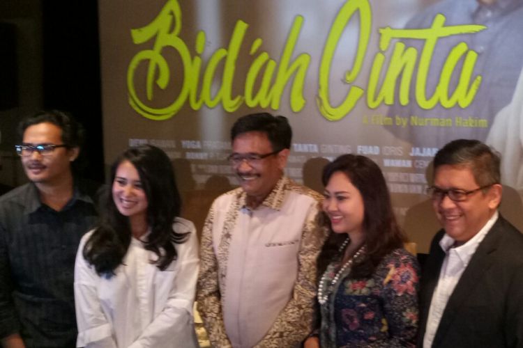 Calon wakil Gubernur DKI jakarta Djarot Saiful Hidayat dan Sekjen PDI-P Hasto Kristianto hadir dalam acara nonton bareng Film Bidah Cinta