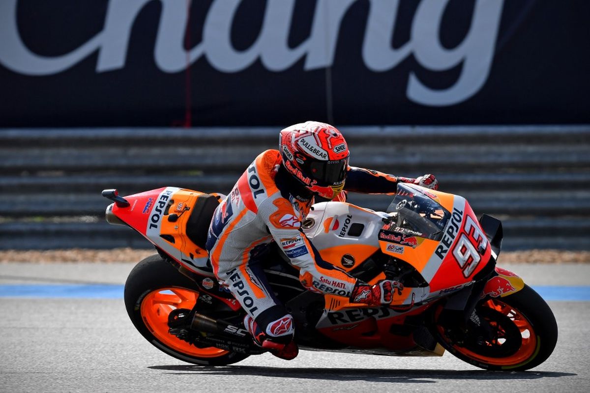 Pebalap Repsol Honda Team asal Spanyol, Marc Marquez, saat tampil pada kualifikasi MotoGP Thailand, di Sirkuit Internasional Chang, Buriram, Sabtu (5/10/2019).