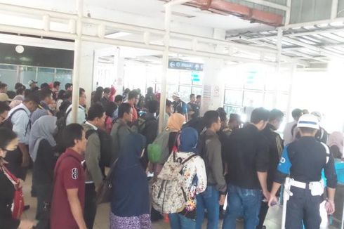 Kemenhub Akan Perbaiki Fasilitas Stasiun yang Dikeluhkan Penumpang KRL