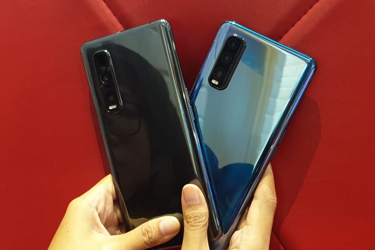 (ka-ki) Bagian punggung Oppo Find X2 dan Find X2 Pro.