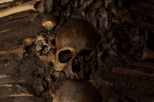Fosil Ditemukan Terkubur dengan Posisi Telungkup dan Kaki Digembok, Disebut sebagai Anak Vampir