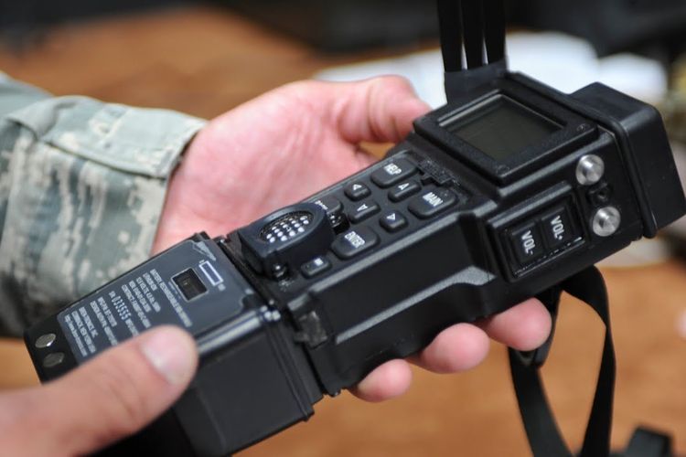 Perangkat CSEL dalam genggaman.