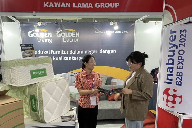 Booth supplier golden living dan golden dacron