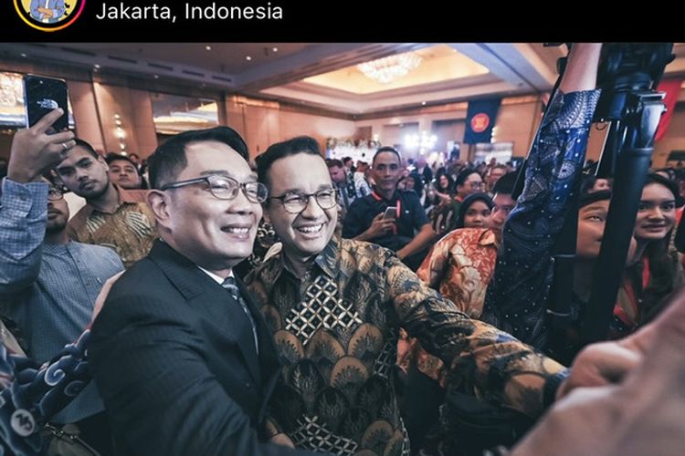 Mantan Gubernur DKI Jakarta Anies Baswedan dan mantan Gubernur Jawa Barat Ridwan Kamil dalam acara Kedubes Inggris, Rabu (6/6/2024) malam. 