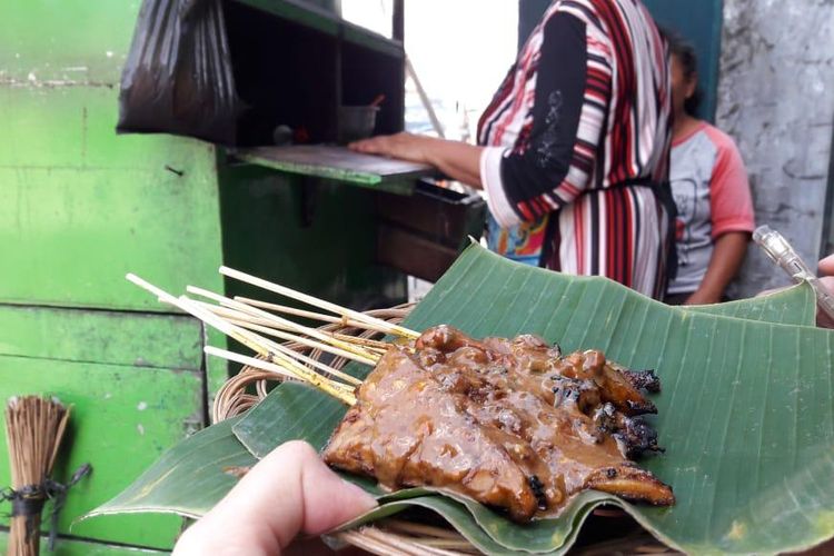 sate kere mbak Tug yang sudah siap disantap. 
