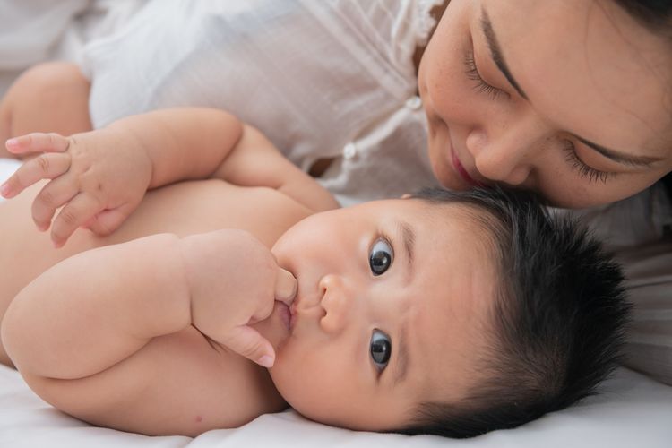 Jangan Langsung Panik, IDAI Sebut Sebagian Besar Gumoh pada Bayi adalah Normal