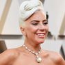 Lady Gaga Pakai Berlian Tiffany Ratusan Miliar ke Taco Bell