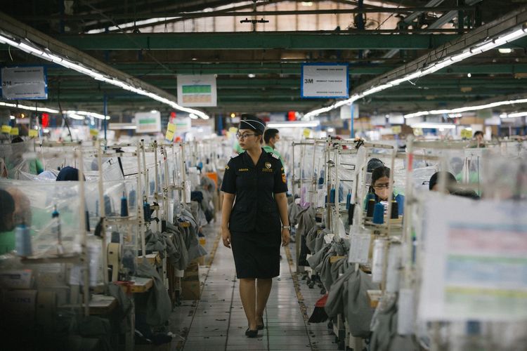 Dorong Efisiensi Perdagangan Internasional, Bea Cukai Serahkan Sertifikat AEO ke 23 Perusahaan