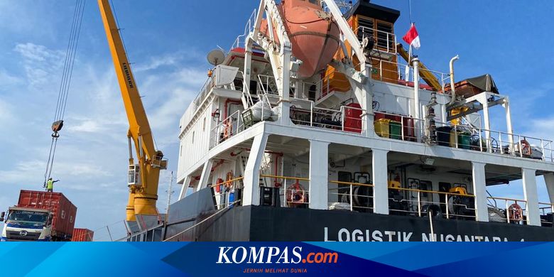 Kapal Tol Laut KM Logistik Perdana Berlayar di Pelabuhan Patimban - Vimarsana News