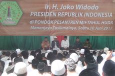 Jokowi Sebut 'Gebuk' Komunisme, Santri dan Ulama Tepuk Tangan