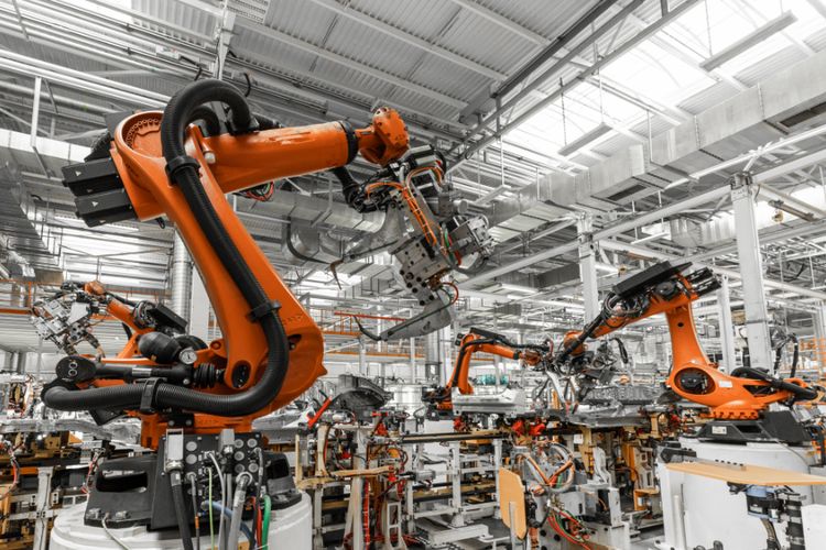 Robot kendali otomatis pada industri pembuatan mobil