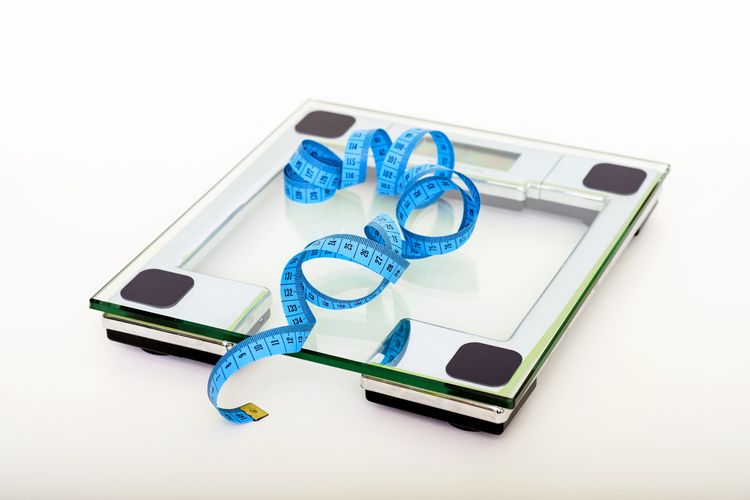 Ilustrasi berat badan, cara menurunkan berat badan saat puasa, cara menambah berat badan saat puasa, cara menjaga berat badan saat puasa. 