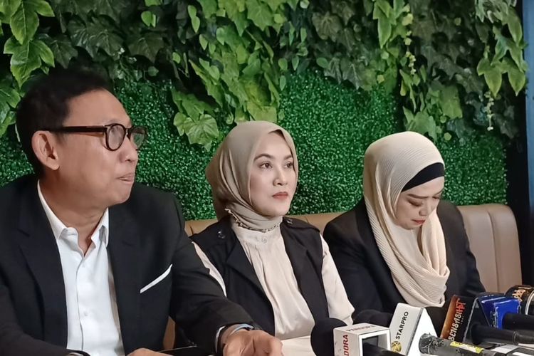 Pihak Keluarga Klaim Telah Laporkan Akun Medsos Penyebar Hoaks Cerai Sonny–Fairuz