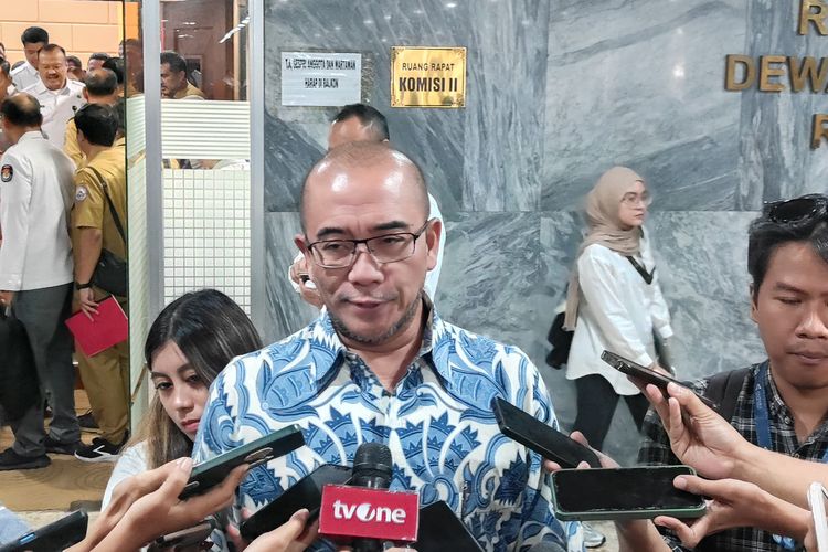 Ketua Komisi Pemilihan Umum (KPU) Hasyim Asy'ari ditemui di Kompleks Parlemen Senayan, Jakarta, Senin (10/6/2024).