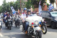 Gita Naik Motor Harley Davidson ke Lokasi Debat Konvensi 