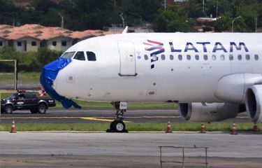 Pilot Latam Airlines Meninggal Usai Mendarat Darurat, Sempat Tak ...
