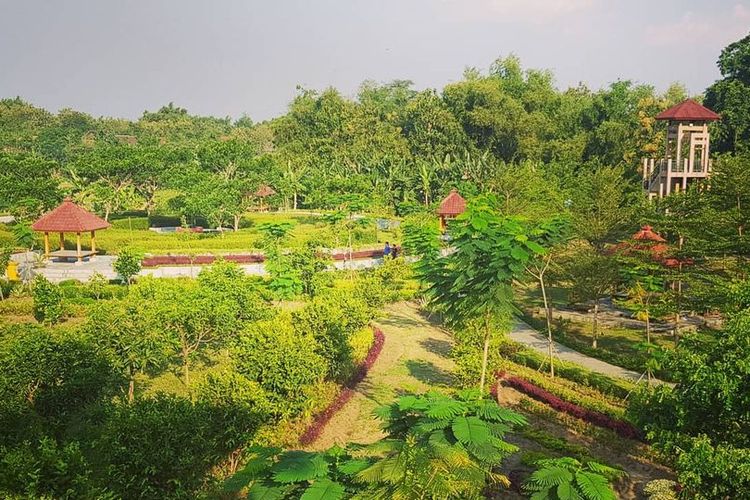 Tempat wisata bernama Taman Candi di Kabupaten Ngawi, Jawa Timur (Instagram @taman_candi).