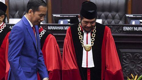 Jokowi, Anwar Usman, Gibran, dan Kaesang Dilaporkan ke KPK