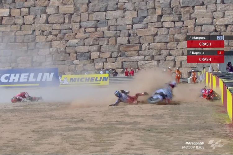 Drama MotoGP Aragon, Francesco Bagnaia dan Alex Marquez kecelakaan