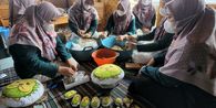 Cerita Warga Alasmalang Banyumas Ubah Limbah Kulit Durian Jadi Cuan dan Cegah Banjir