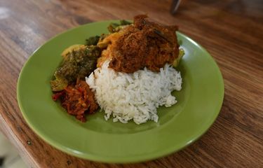 Nasi Kapau, Kuliner Khas Bukittinggi yang Kerap Dikira Nasi Padang ...