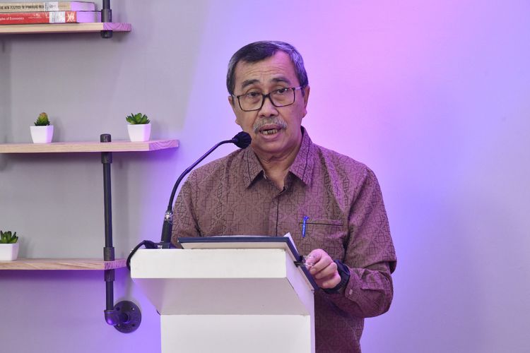 Gubernur Riau, Syamsuar saat menghadiri Keynote Speaker pada Dies Natalis ke-6 Universitas Pertamina di Jakarta, Rabu (2/2/2022).