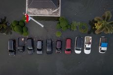 FOTO: Diterjang Banjir Rob, Pelabuhan Tanjung Emas Semarang Lumpuh, 10.000 Kendaraan Terendam