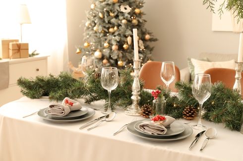5 Ide Mempercantik Meja Makan untuk Perayaan Natal