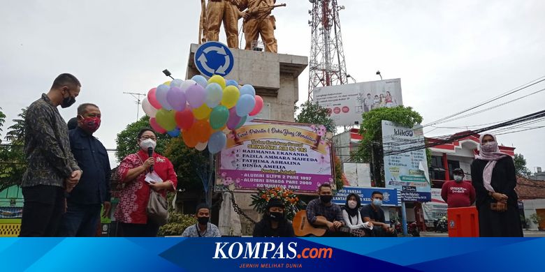 Alumni Sekolah dan Komunitas Sosial Gelar Aksi Teaterikal Doakan Rahmania, Korban Sriwijaya Air SJ 182 Asal Kediri