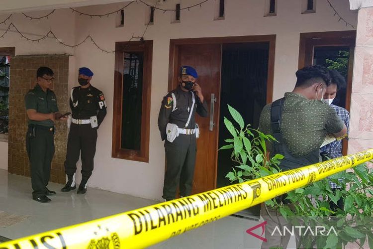 Rumah orang tua Kopda Muslimin di Kendal, Jawa Tengah, Kamis. (ANTARA/ I.C.Senjaya)