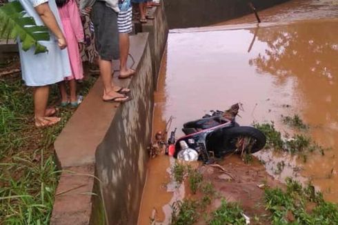 Seorang Ibu di Jepara Tewas Terseret Banjir Saat Kendarai Sepeda Motor