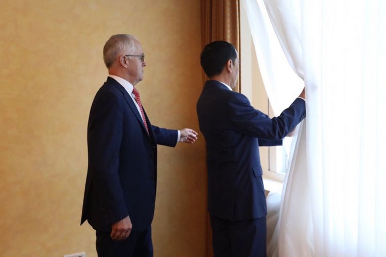 Foto Perdana Menteri Australia Malcolm Turnbull (kiri) dan Presiden RI Joko Widodo yang diunggah di akun Twitter @TurnbullMalcolm.