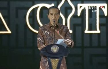 Jokowi Saya Sedih Kita Semakin Dipandang Negara Lain Tetapi Dikerdilkan Di Negara Sendiri Halaman All Kompas Com