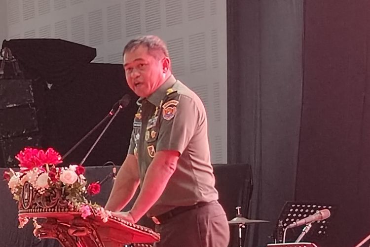 Kepala Staf TNI Angkatan Darat (KSAD) Jenderal Maruli Simanjuntak dalam perayaan Natal TNI AD, di Balai Kartini, Jakarta, Senin (5/2/2024).
