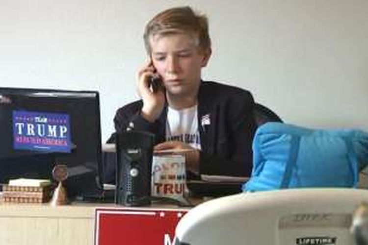 Weston Imer (12), ikut mengelola kantor sukarelawan Donald Trump di Jefferson County, Colorado.