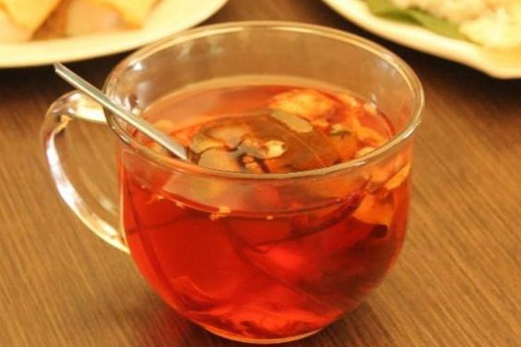 Wedang Uwuh, minuman hangat dari berbagai rempah warisan budaya Solo.