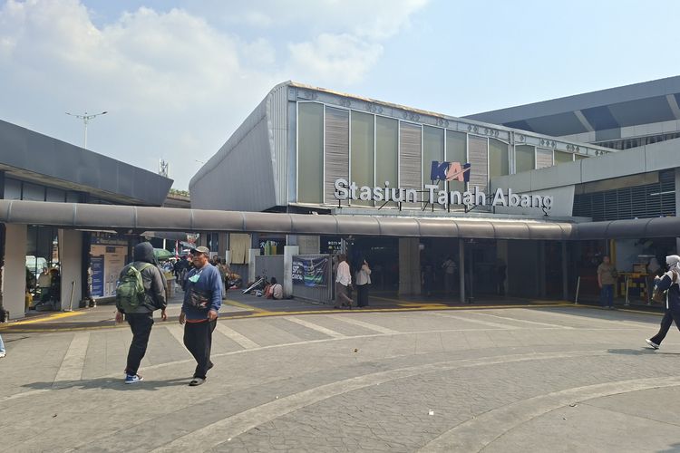 Area Sekitar Stasiun Tanah Abang Disebut Rawan Copet dan Pemalakan, Benarkah?