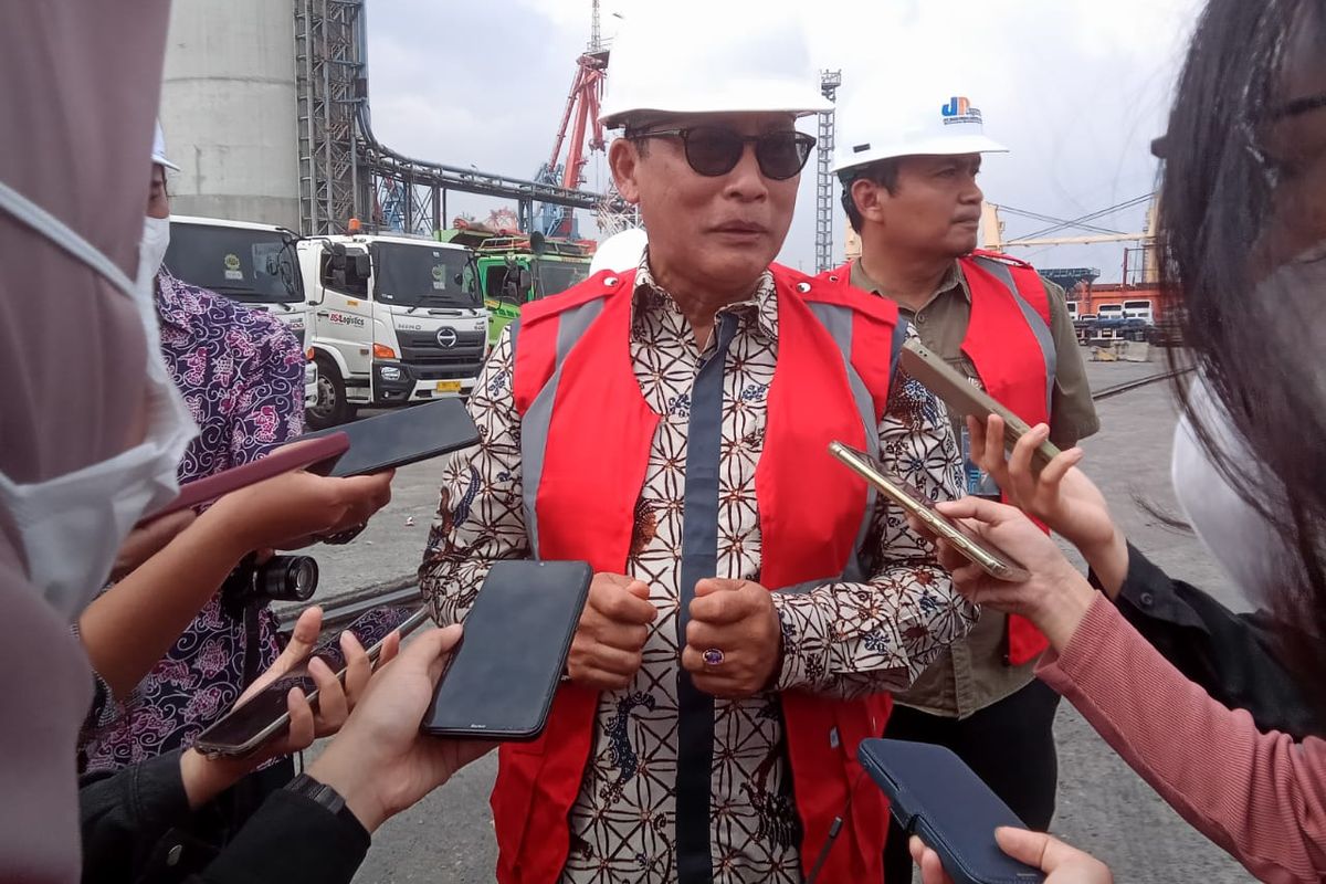 Buwas saat menerima beras di Pelabuhan Tanjung Priok, Jumat (16/12/2022).