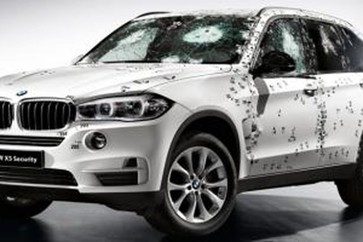 BMW X5 Security Plus tahan tembakan AK47.