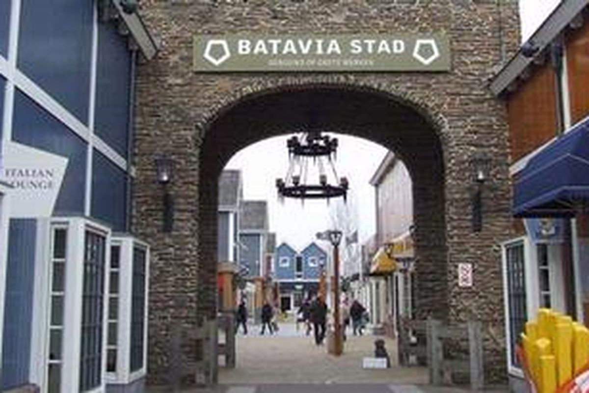 Pintu masuk Batavia Stad Fashion Outlet.