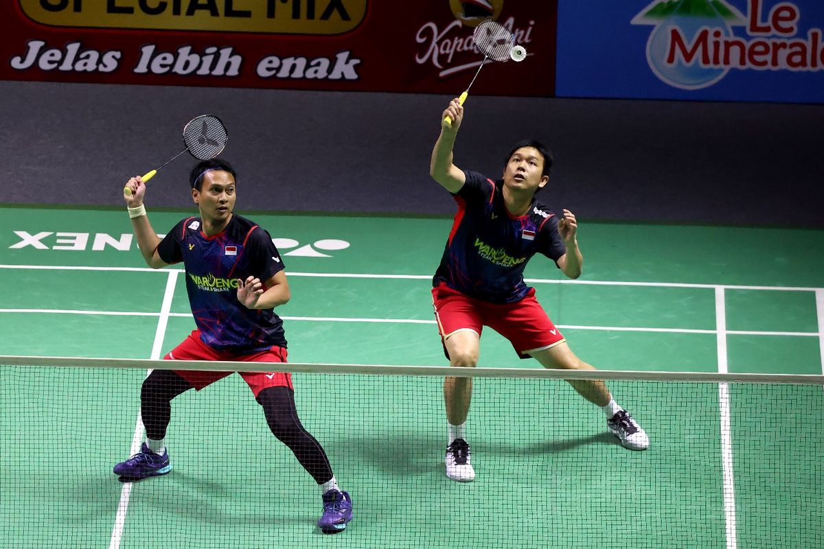 Ahsan/Hendra kalah rubber game pada 16 besar Indonesia Open 2024 dari Liang Wei Keng/Wang Chang dengan skor 21-17, 20-22 dan 18-21 di Istora Senayan, Jakarta, Kamis (6/6/2024). Artikel ini berisi jadwal semifinal Australian Open 2024. 