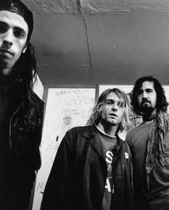 Dave Grohl Ungkap Tanda &ldquo;Semesta&rdquo; Usai Kurt Cobain Meninggal: Saya Harus Terus Bermusik